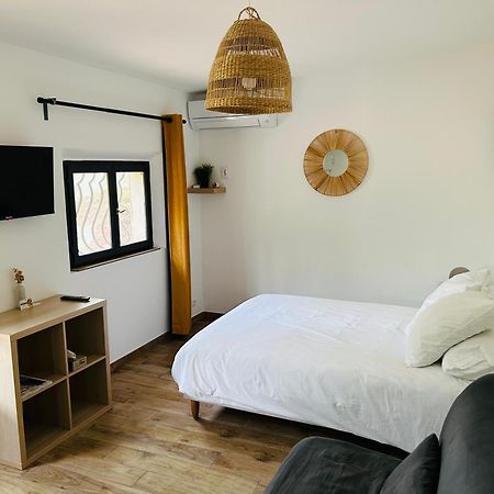 Hotel Le Cabanon Collobrières Zewnętrze zdjęcie
